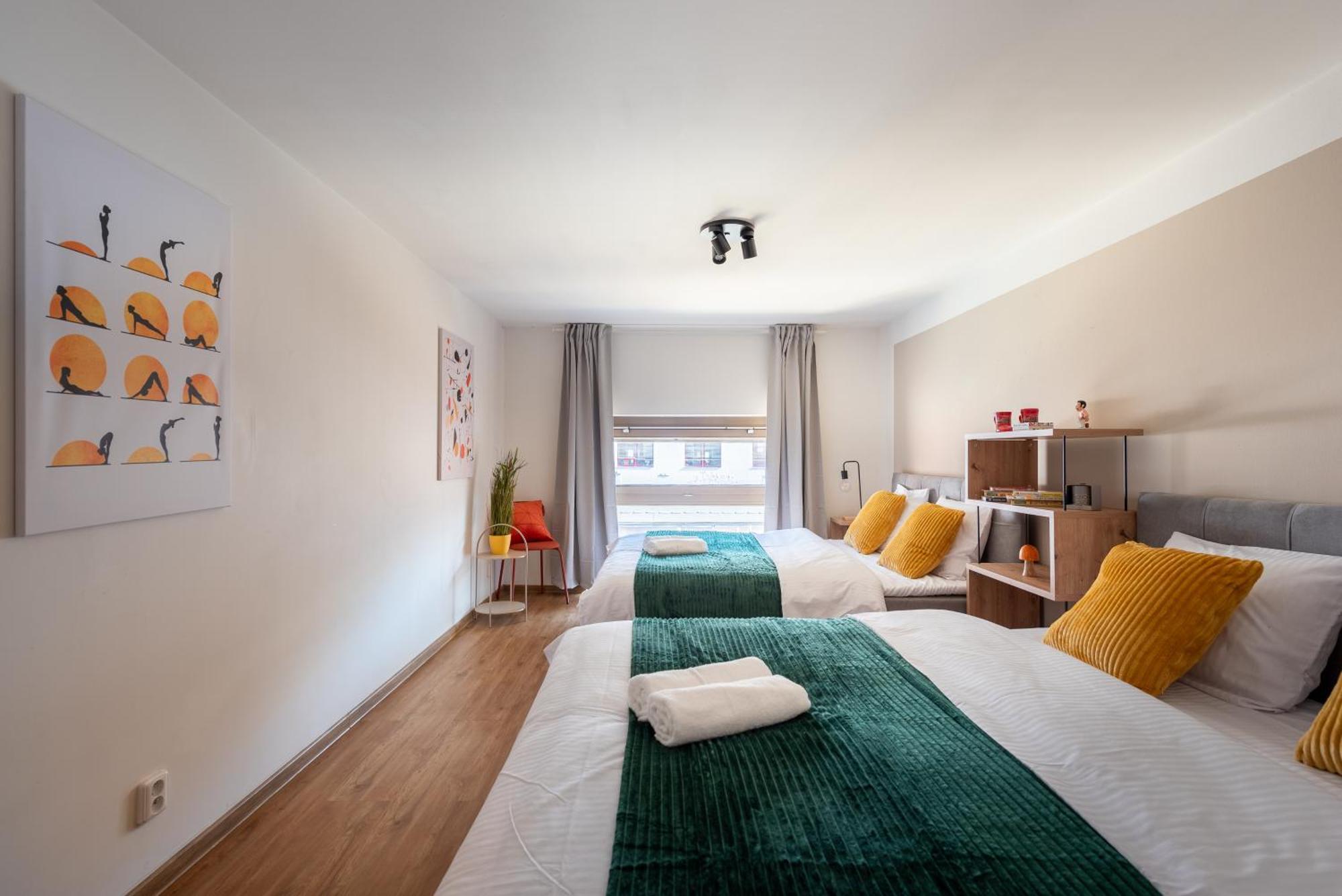 Spacious Apartments Near Karlin Square Прага Екстериор снимка