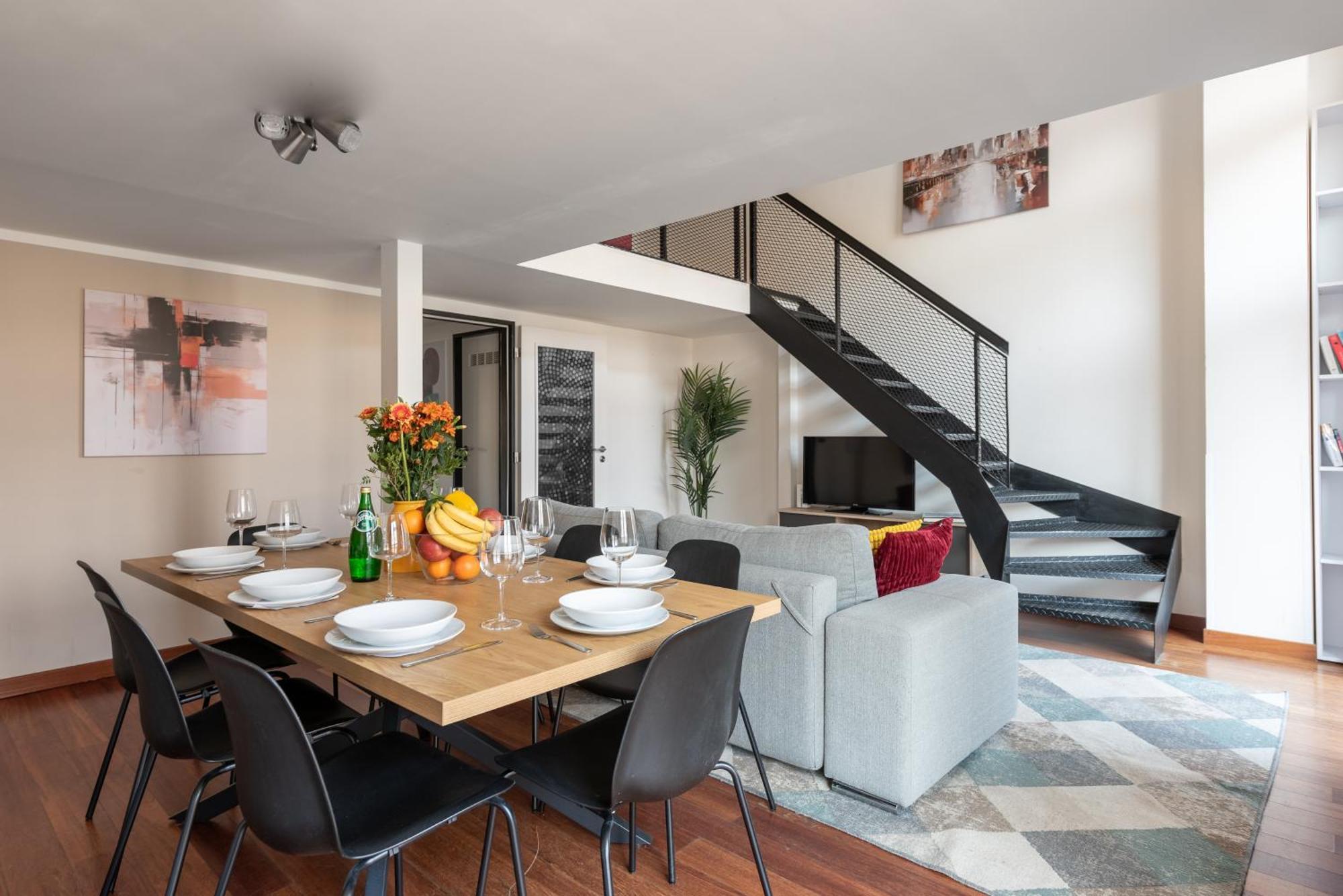 Spacious Apartments Near Karlin Square Прага Екстериор снимка